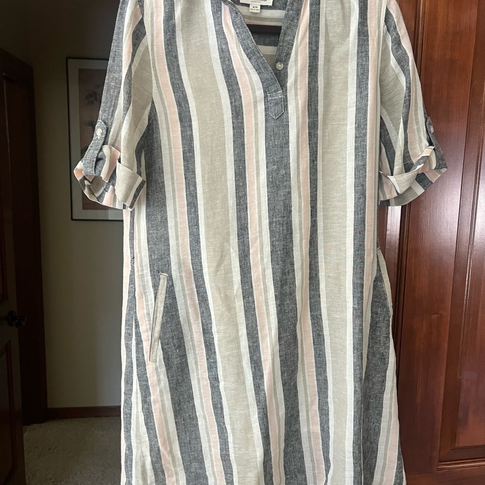 Beachlunchlounge Gray and Cream Striped Dress